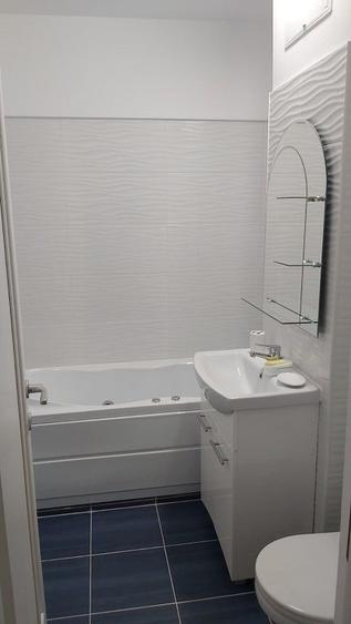 Apartament cu 3 camere în Armeneasca