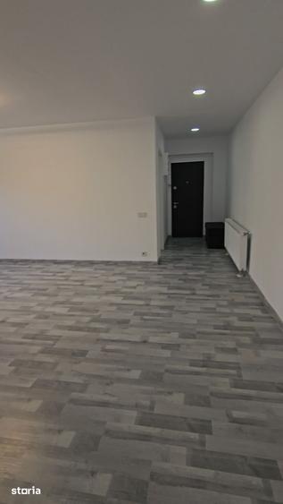 Apartament cu 3 camere semidecomandat în Mogoșoaia
