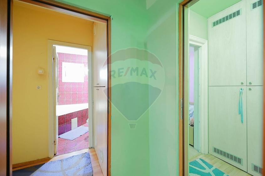 Apartament cu 4 camere decomandat în Rogerius