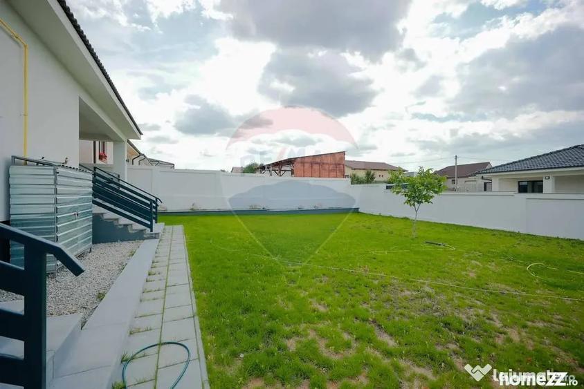 Casă cu 4 camere cu Teren 537 Mp în Paleu