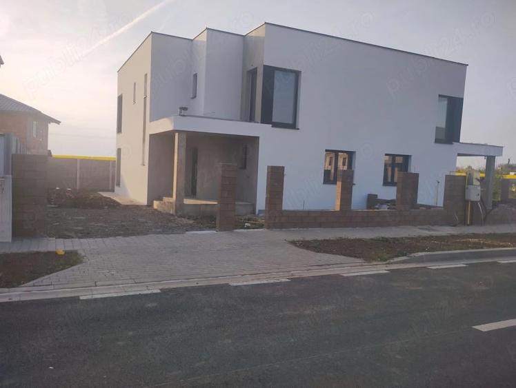 Casă cu 4 camere în Giarmata