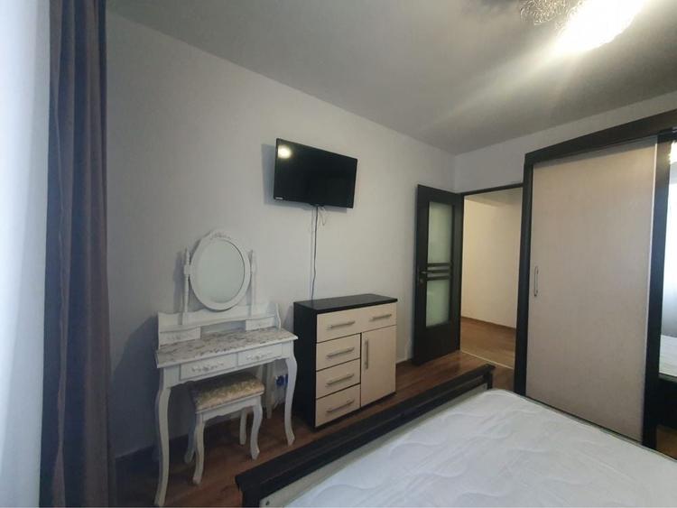 Apartament cu 2 camere decomandat în Piața Unirii