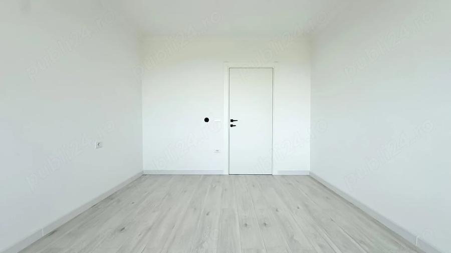 Casă cu 5 camere cu Teren 280 Mp în Girocului