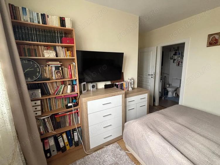 Apartament cu 3 camere în Lipovei
