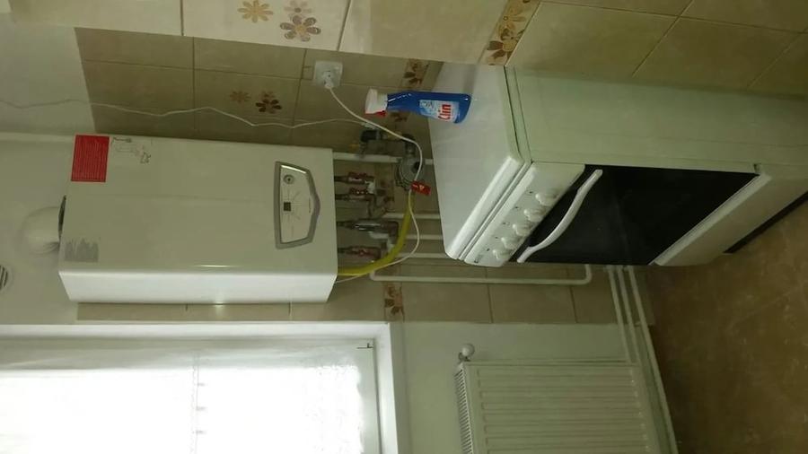 Garsonieră decomandată în Cornitoiu
