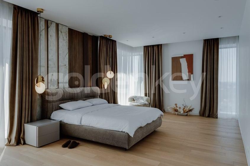 Apartament cu 5 camere decomandat, mobilat în Barbu Văcărescu