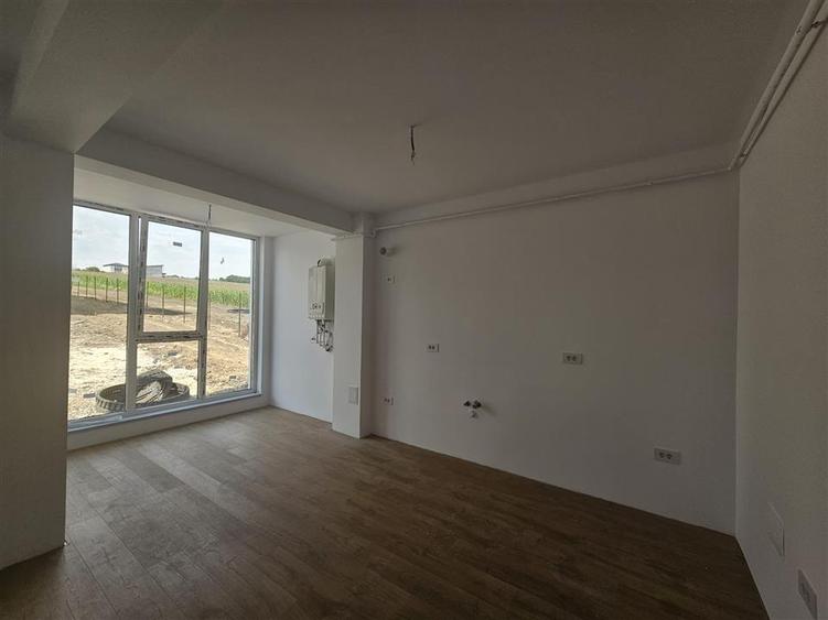 Apartament cu 3 camere decomandat în Păcurari