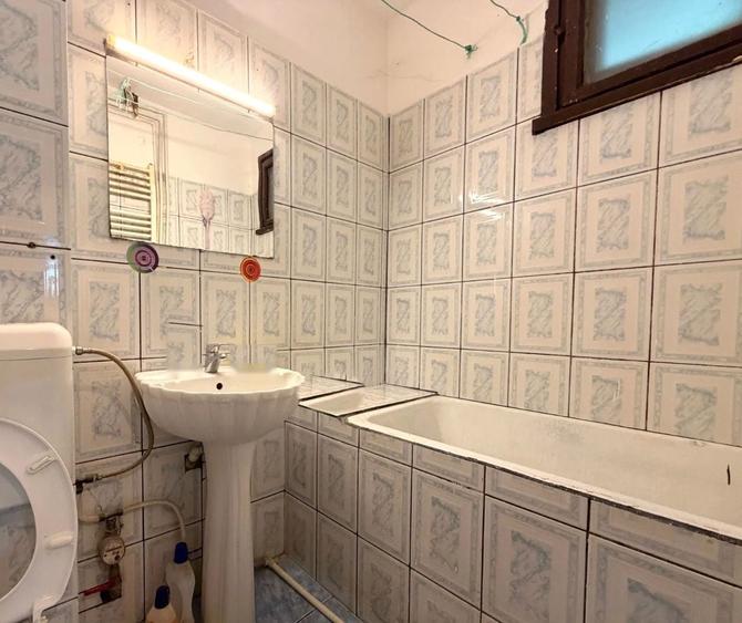Apartament cu 2 camere decomandat în Primăverii
