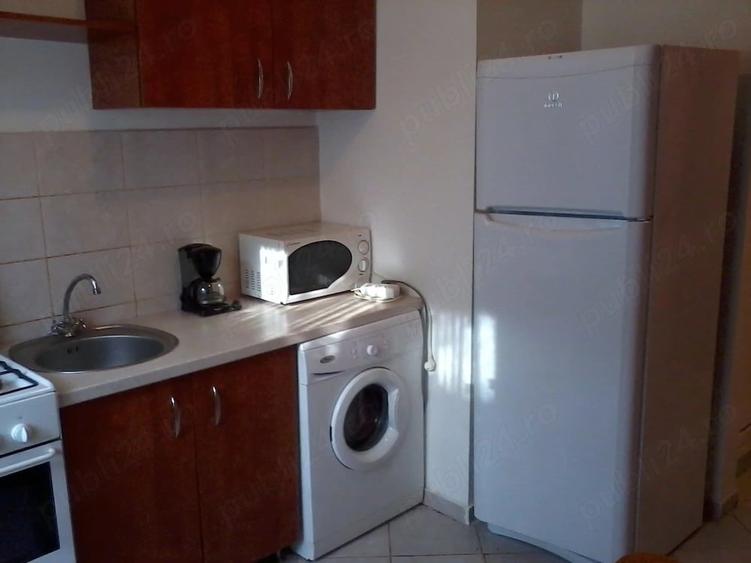 Garsonieră decomandată în Podu Roș
