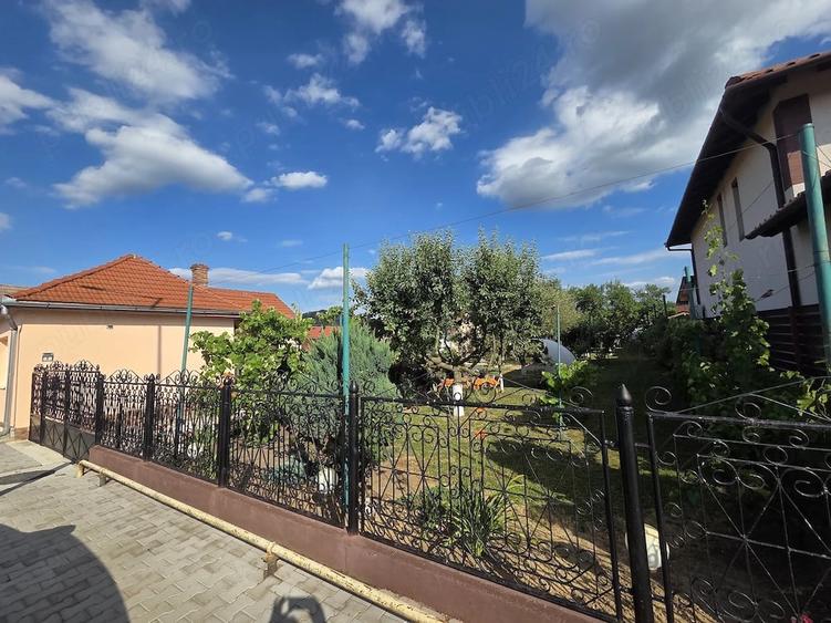 Casă cu Teren 1100 Mp în Central