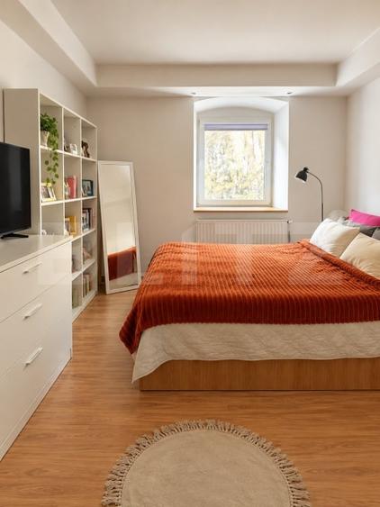 Apartament cu 2 camere semidecomandat, mobilat în Centrul Istoric