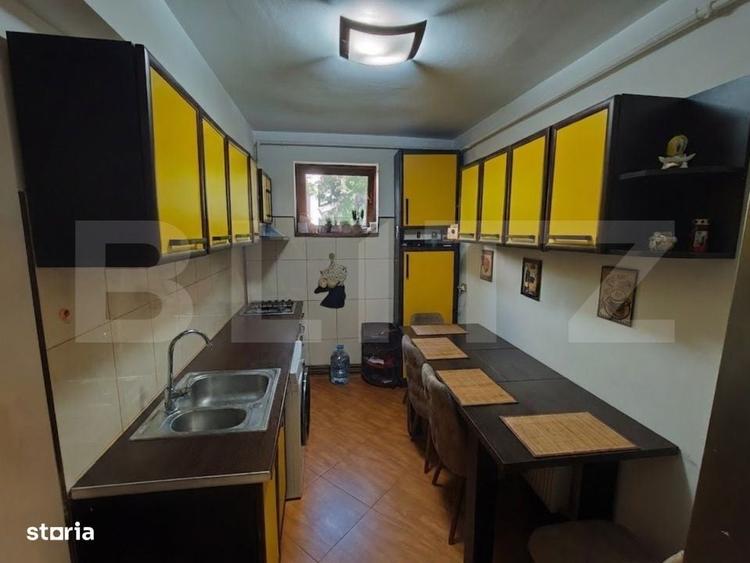 Apartament cu 3 camere în Aleea Trandafirilor