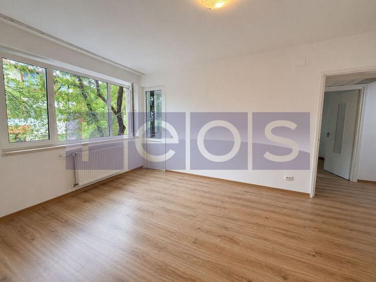 Apartament cu 3 camere semidecomandat în Crângași