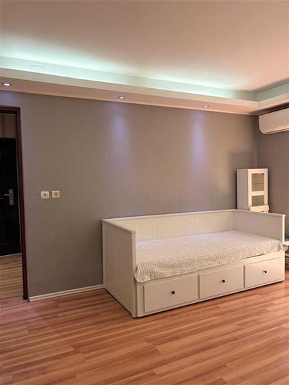 Apartament cu 2 camere semidecomandat, mobilat în Dacia