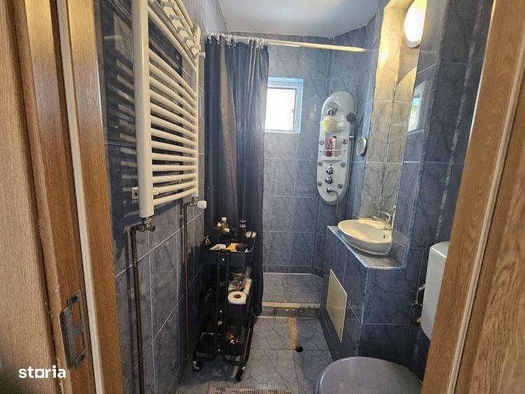 Apartament 2 camere de inchiriat-str mehedinti,et 4 /4 - 12