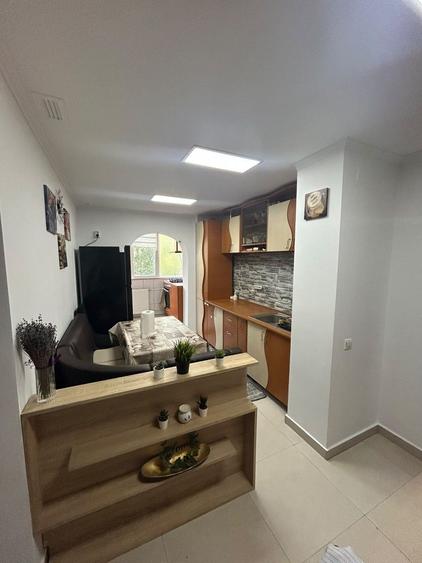 Apartament cu 3 camere decomandat în Rahova