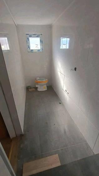 Casă cu Teren 2900 Mp în Peleș