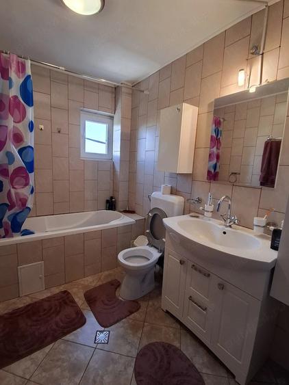 Apartament cu 3 camere decomandat în Nord