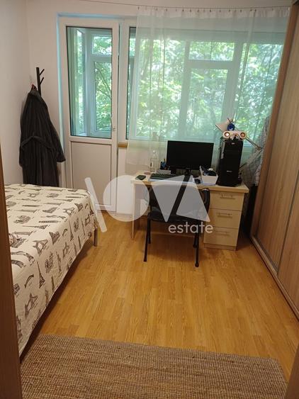 Apartament cu 4 camere semidecomandat, mobilat în Gorjului