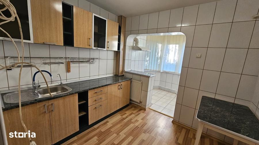 Garsonieră decomandată în Micro 20
