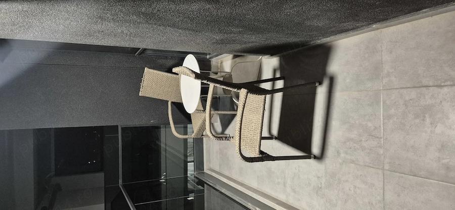 Apartament cu 2 camere decomandat în Energia