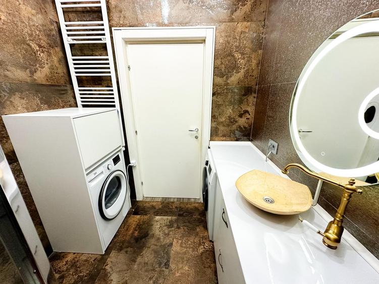 Apartament cu 3 camere decomandat în Năvodari Tabără