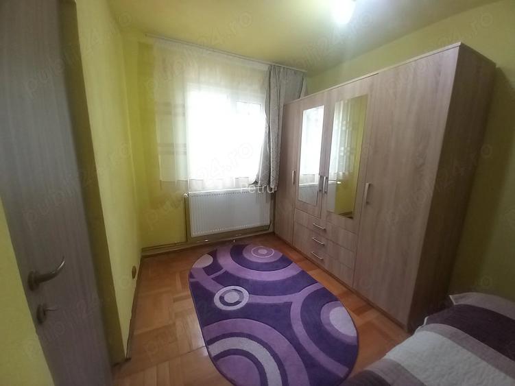 Apartament cu 3 camere de inchiriat