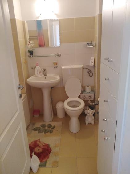 Apartament cu 2 camere decomandat în Grădiște