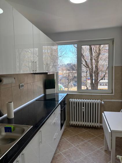 Apartament cu 2 camere semidecomandat în Bucur Obor