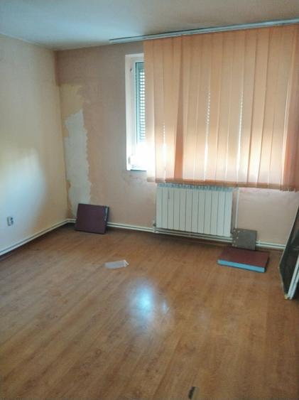 Apartament incadrat, izolat, orientat catre est, cu centrala cu gaz - 2