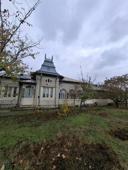 Casă cu 4 camere în Central