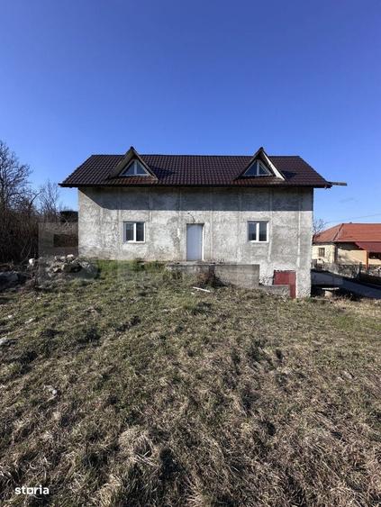Casă cu 4 camere în Jichișu de Jos