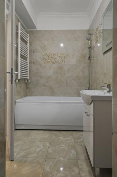 Apartament cu 2 camere decomandat în Moșilor
