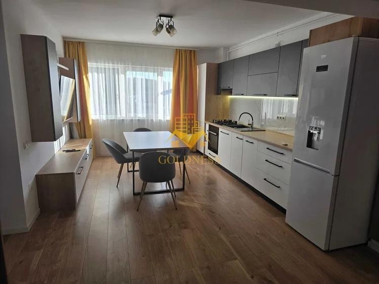 Apartament cu 3 camere semidecomandat, mobilat în Baciu