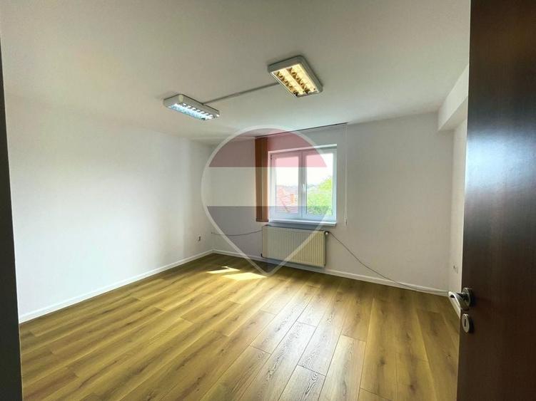 Apartament cu 2 camere decomandat în Calea Dumbrăvii