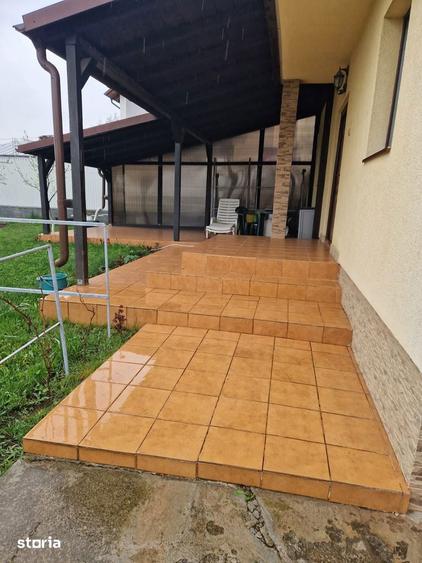 Casă cu 5 camere cu Teren 704 Mp în Mihai Eminescu