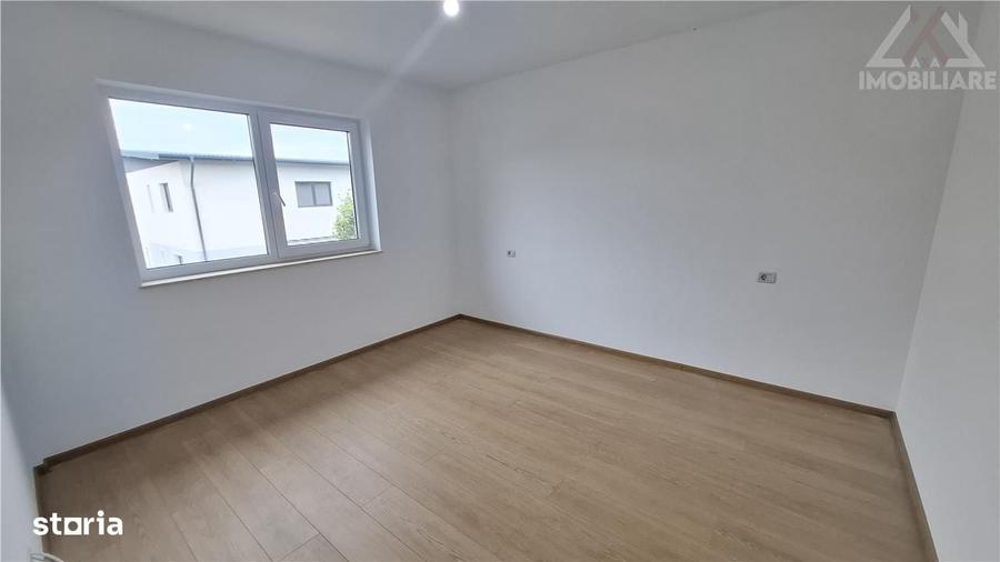 Casă cu 4 camere în Uricani