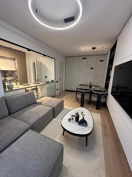 Apartament cu 2 camere decomandat în Theodor Pallady