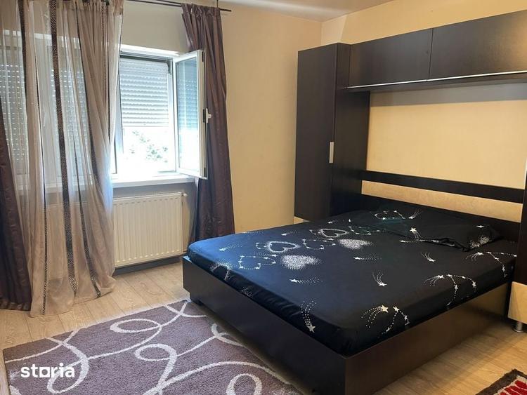 Apartament cu 3 camere decomandat în Dobrețu