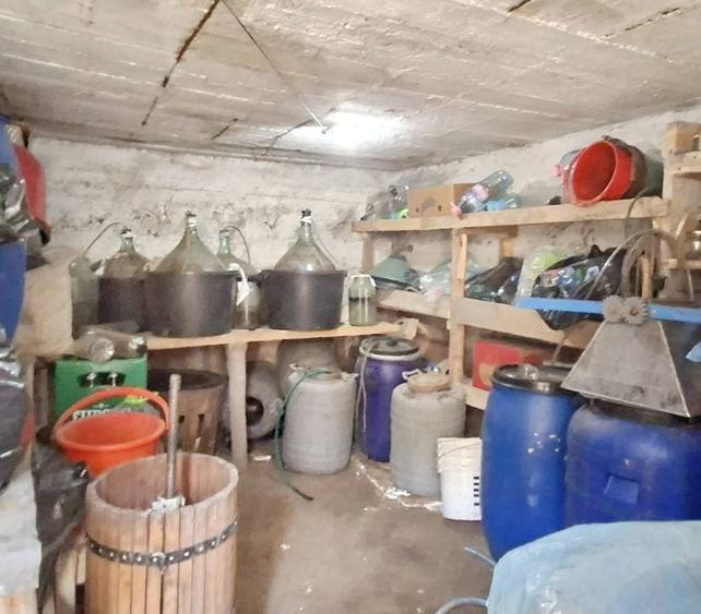 Casă individuală cu 4 camere cu Canalizare în Central