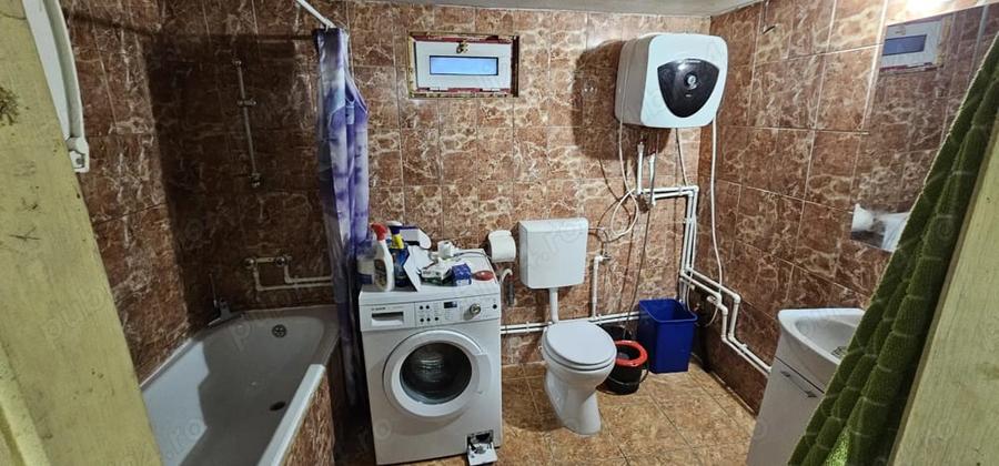 Casă cu 2 camere cu Teren 11000 Mp în Mitrofani