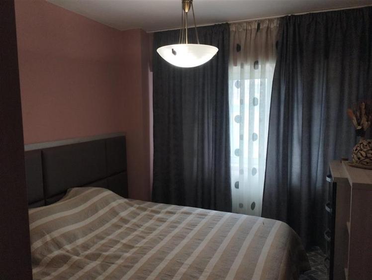 Apartament cu 4 camere decomandat, mobilat în Nord