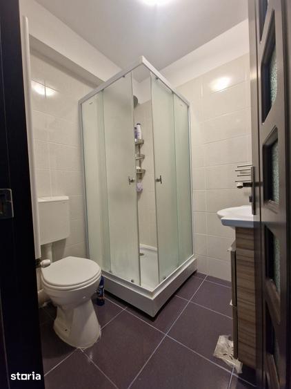 Apartament cu 3 camere semidecomandat în Gara