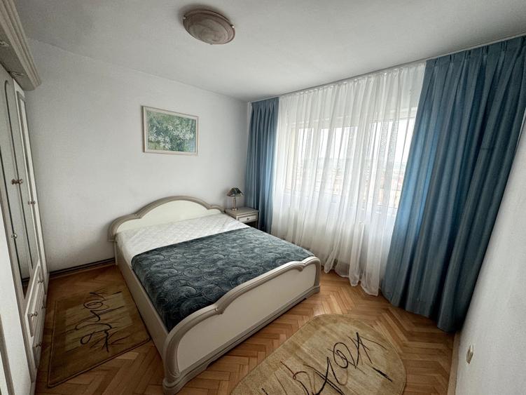Apartament cu 3 camere decomandat în Ultracentral