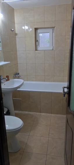 Apartament cu 2 camere decomandat în Nicolina