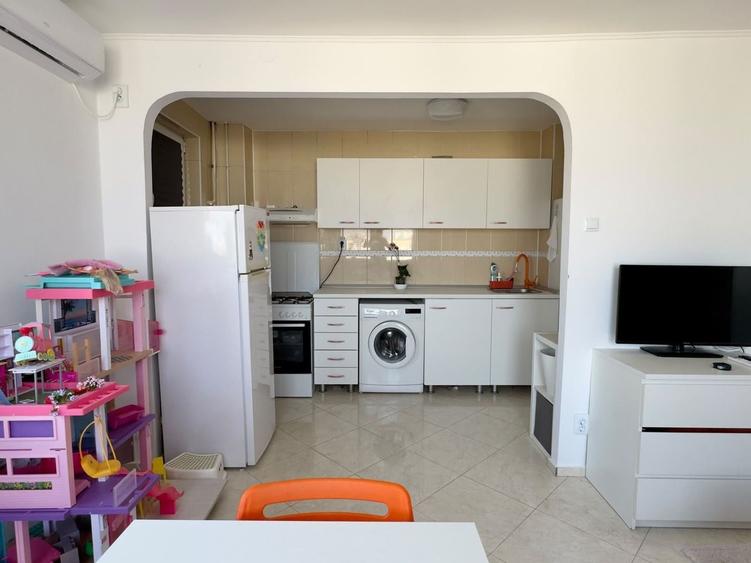 Apartament cu 2 camere decomandat, mobilat în Lujerului