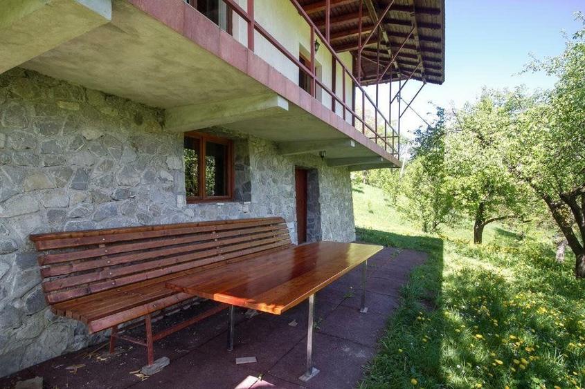 Casă individuală cu 7 camere cu Teren 4290 Mp în Valea Doftanei