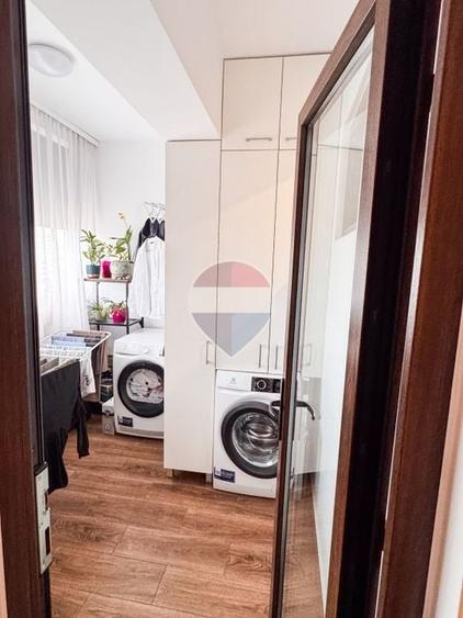 Apartament cu 4 camere decomandat în Periferie