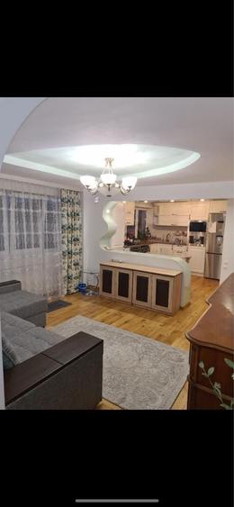 Apartament cu 3 camere în Șcheia