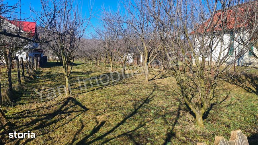 Teren de 1422 mp, în Corbeni